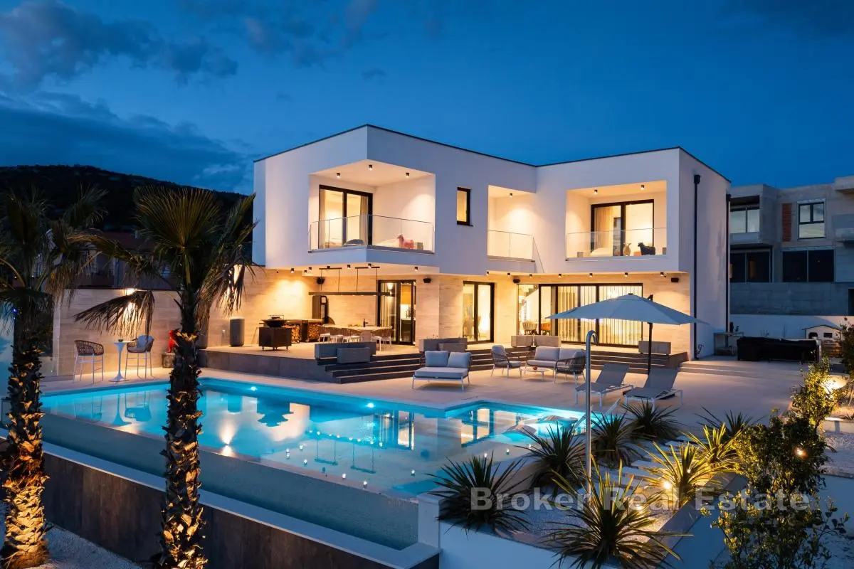 Luxury Villa with Sea View